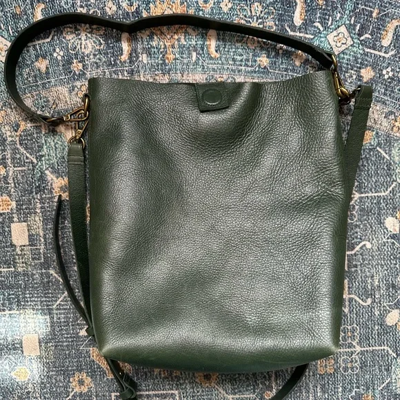 Madewell Transport Bucket Bag in Bottle Green 💚 - Picture 2 of 12